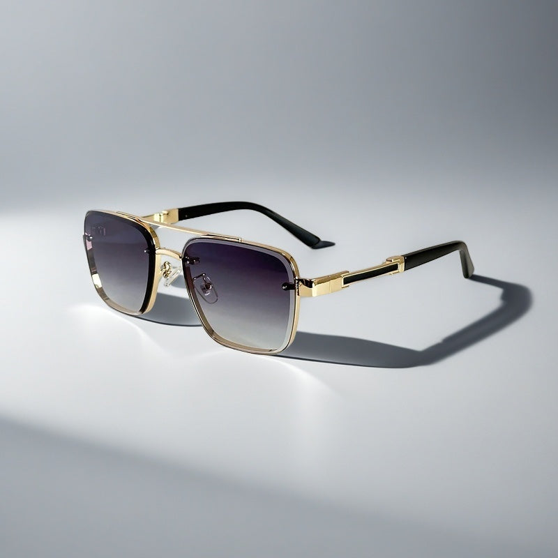 Alma Cruz Gafas de sol Aviator Lucas con montura dorada y cristales degradados, estilo cuadrado.