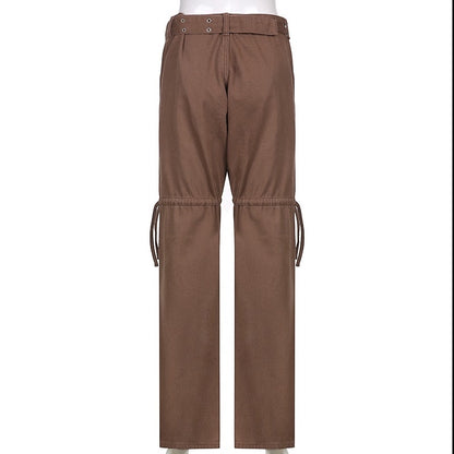 Pantalones cargo de pierna ancha marrones de Alma Cruz con cordones ajustables en los tobillos y cinturón de hebilla.