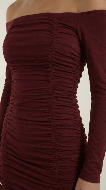 Vestido Mini Yvette con Hombros Descubiertos