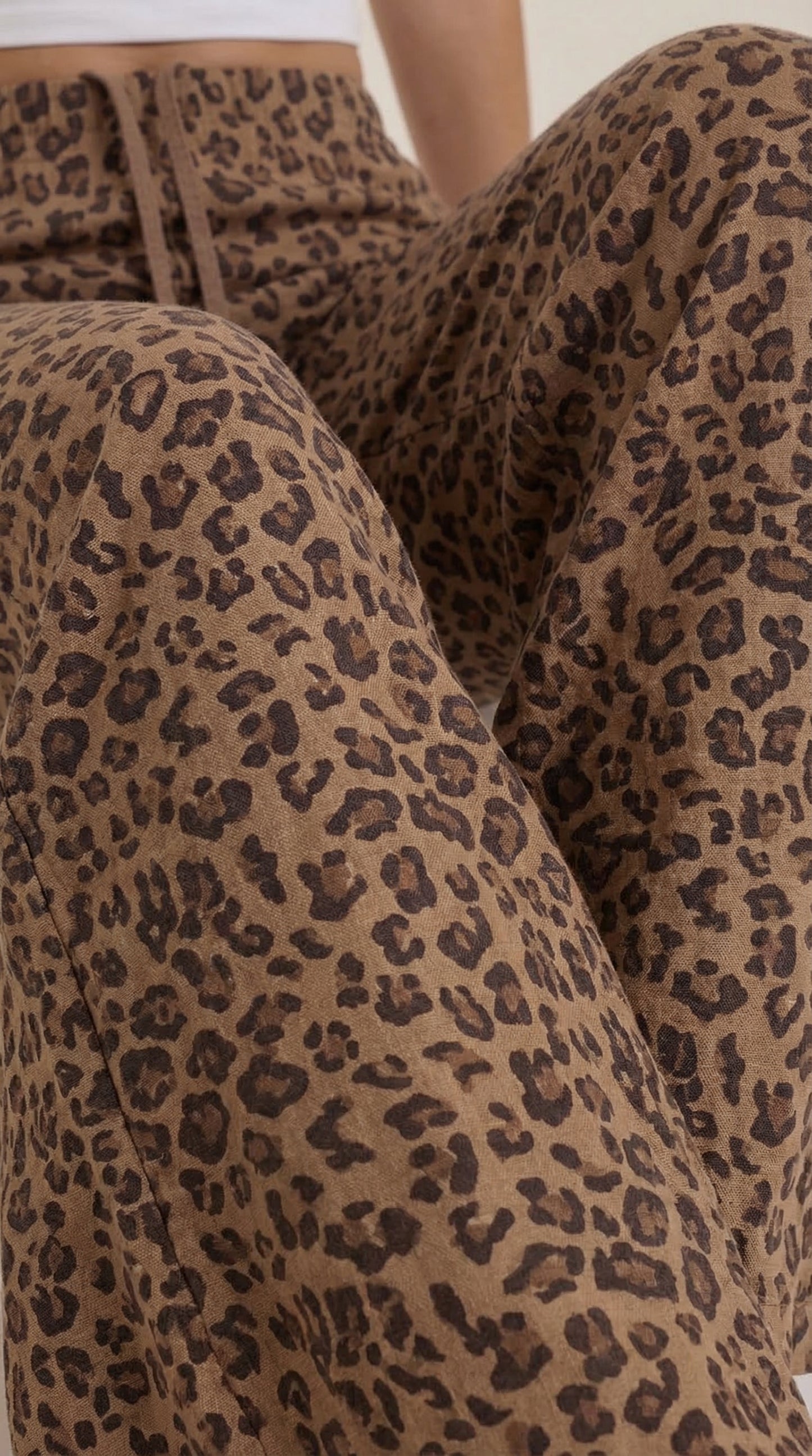 Pantalón Cleo con Estampado Leopardo