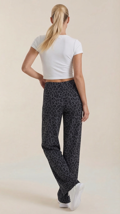 Pantalón Cleo con Estampado Leopardo