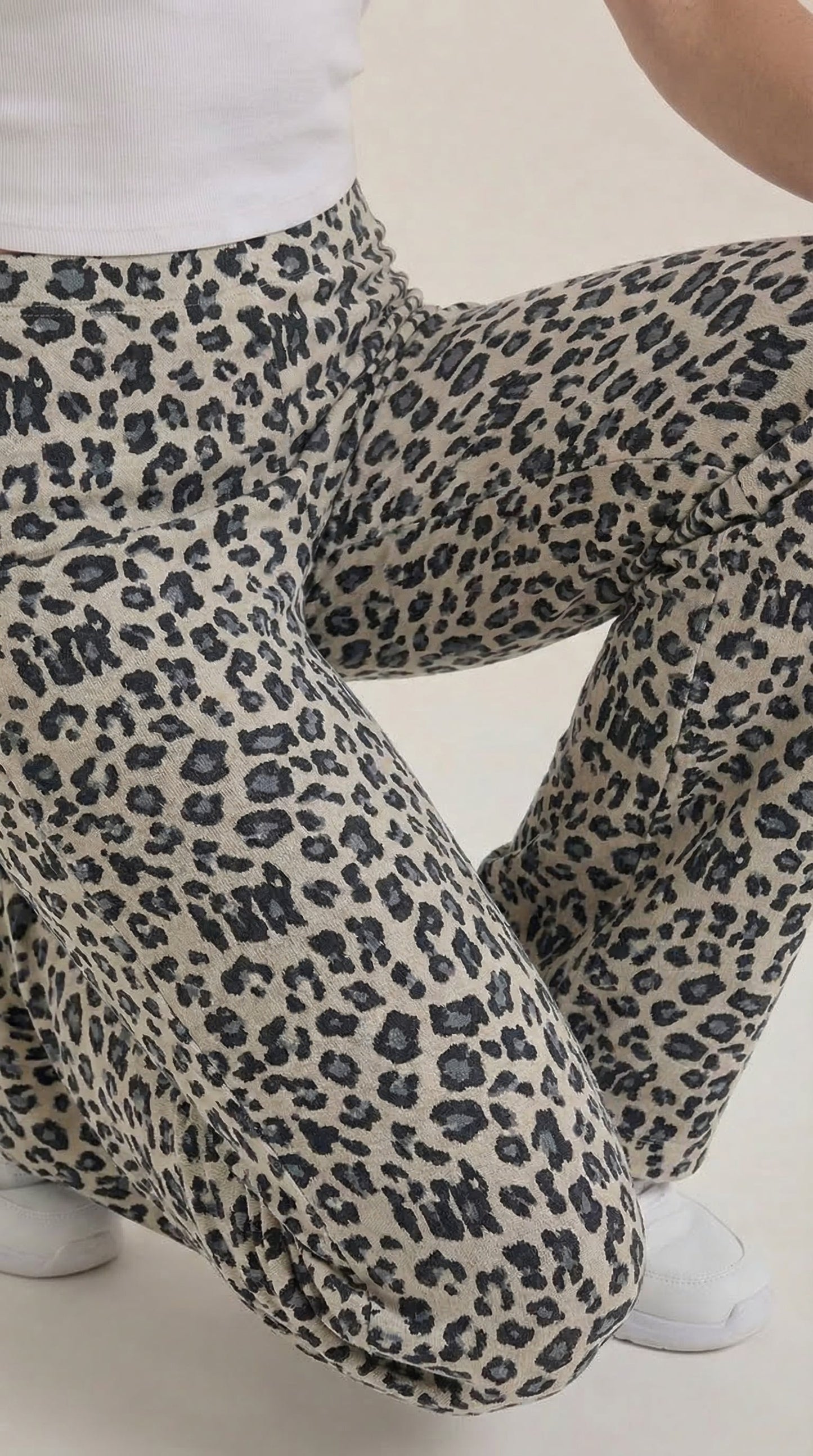 Pantalón Cleo con Estampado Leopardo