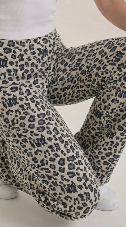 Pantalón Cleo con Estampado Leopardo
