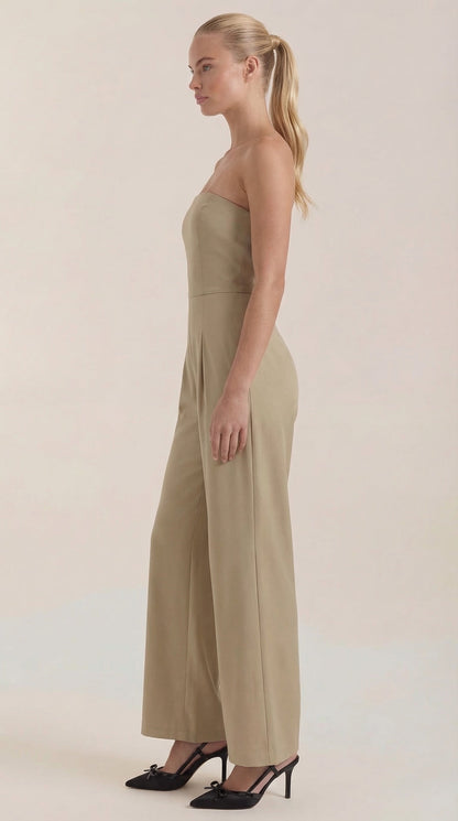 Mono Eliza de Hombros Descubiertos y Pierna Ancha
