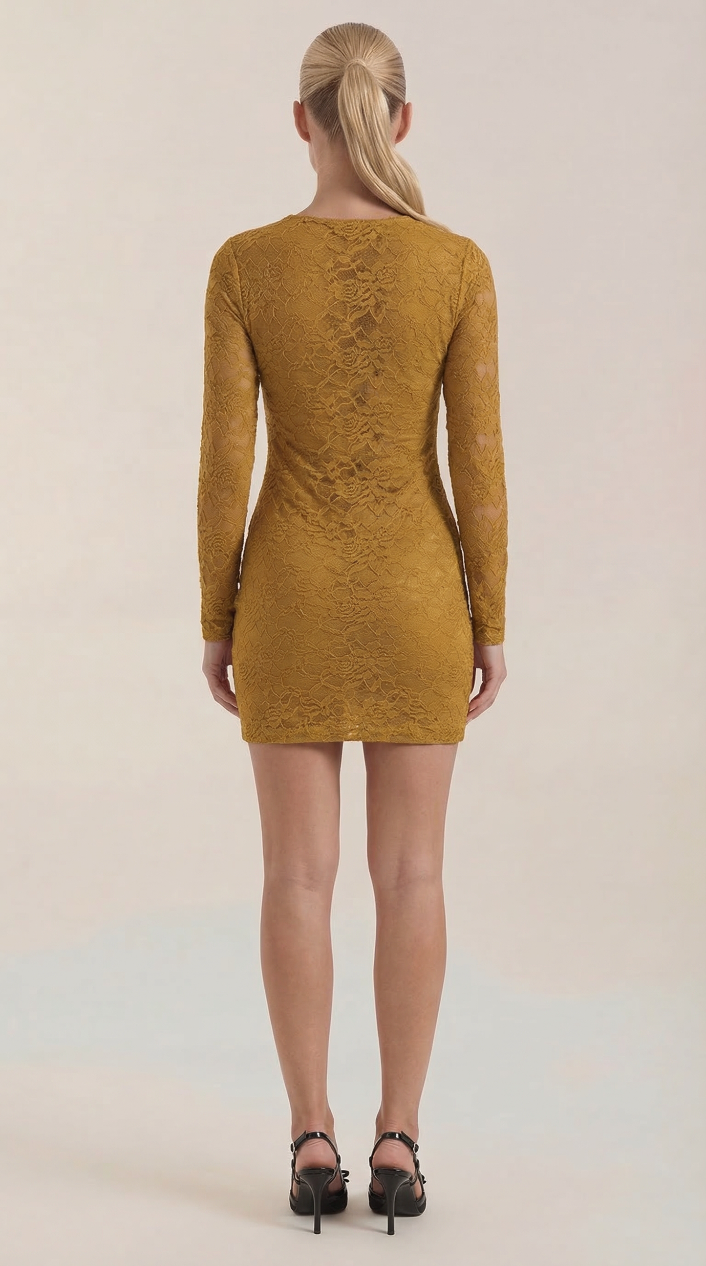 Vestido Mini Sadie Ajustado de Encaje